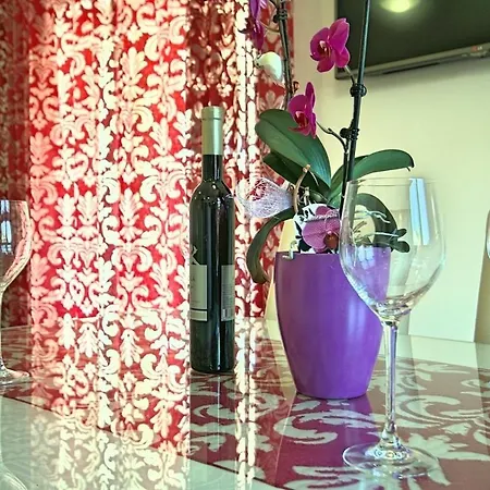 Tatty Apartment Porec